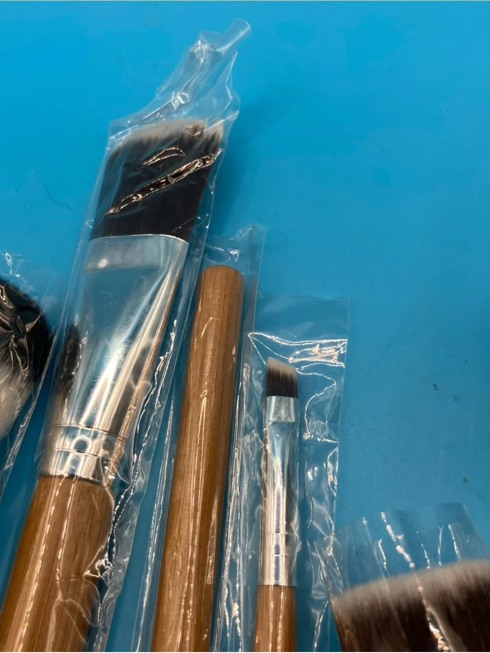 Wunder2 Kabuki Brush + Bamboo Makeup Brush Set - Black & Natural